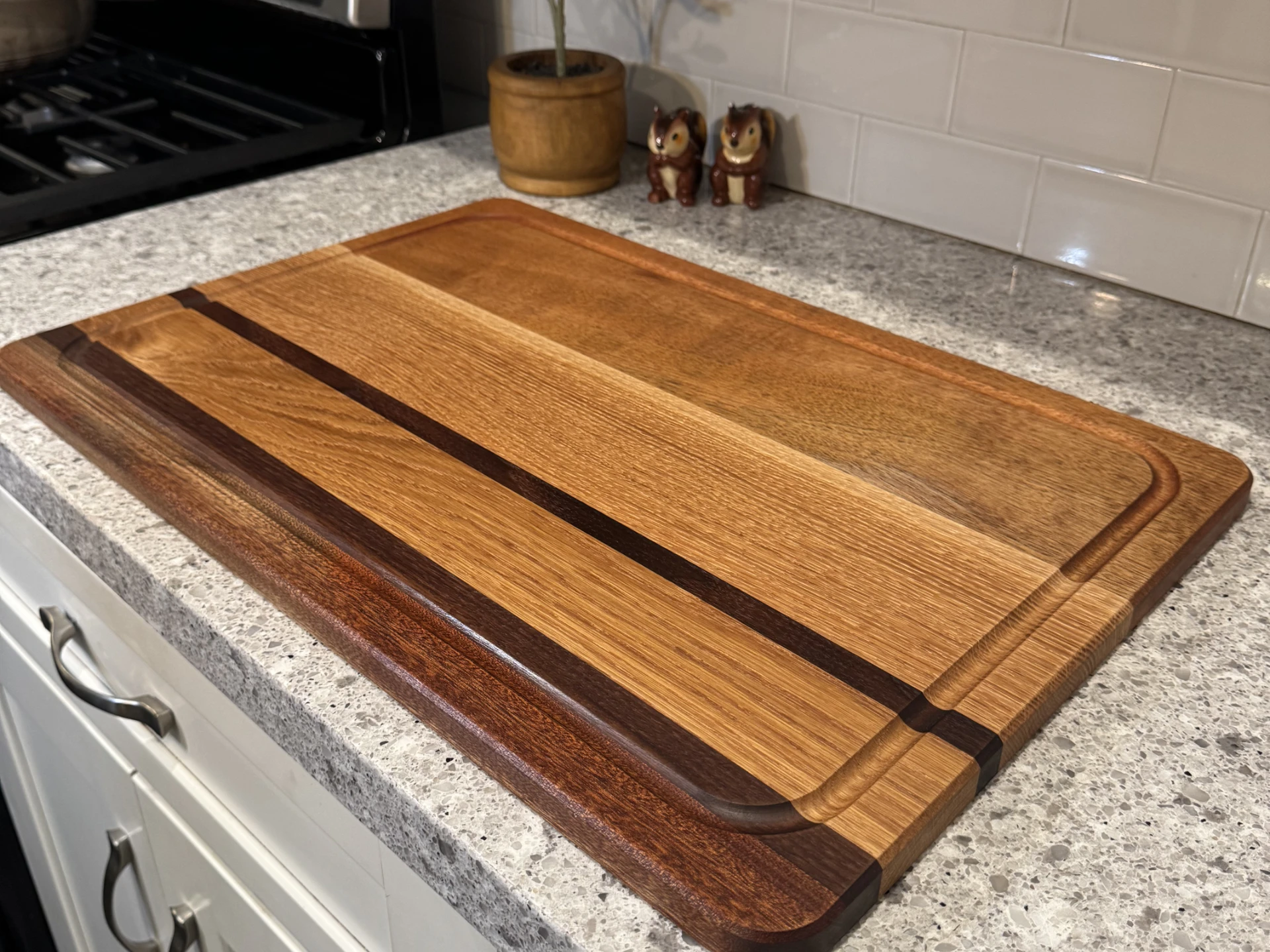walnut guitar phone stand