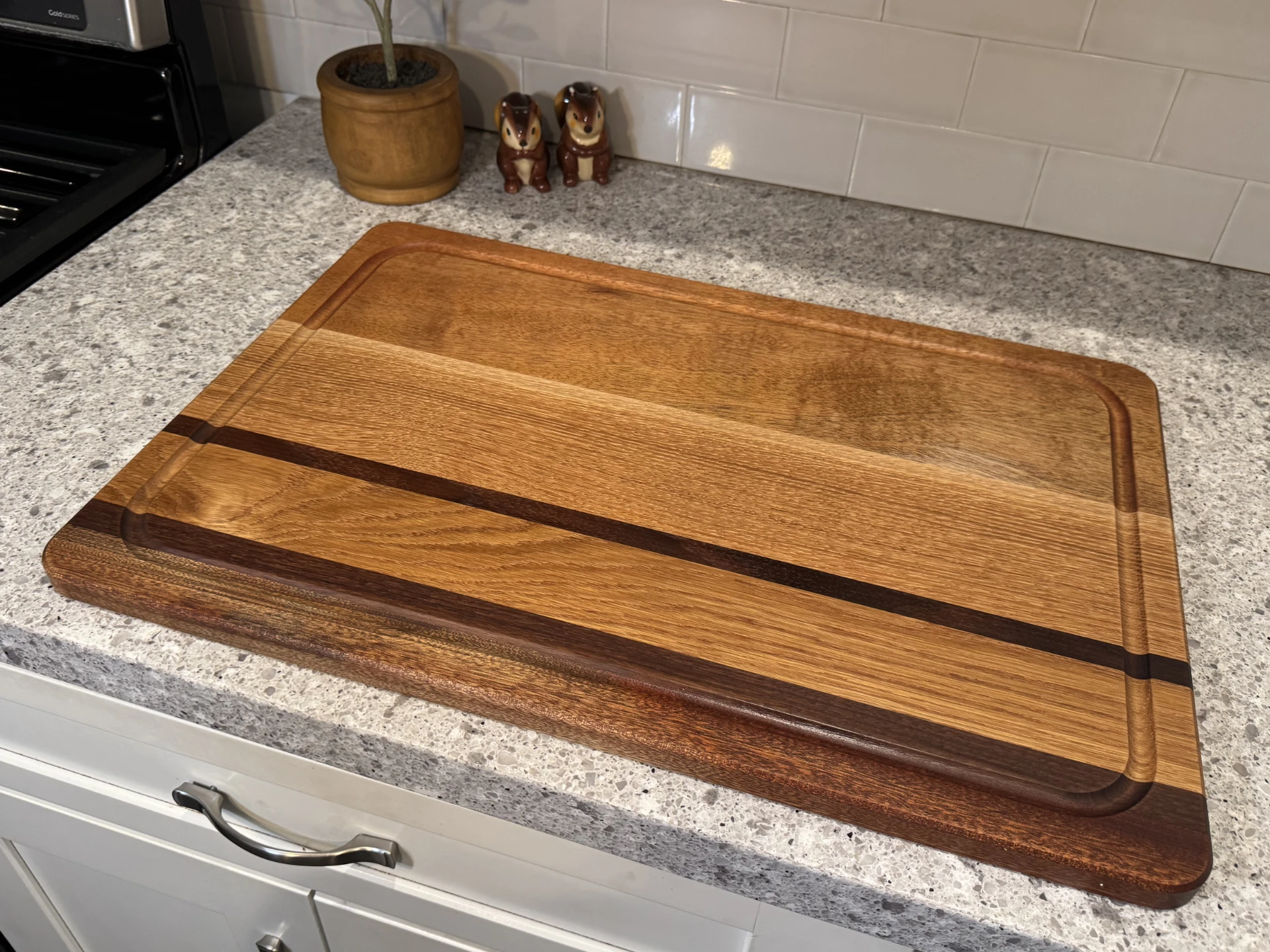 walnut guitar phone stand